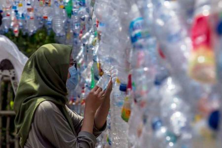 Memantik Ingatan Pola Konsumsi dalam Fish Fersus Flastik