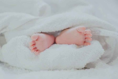 Cara Mencegah Penularan Covid-19 pada Bayi Baru Lahir