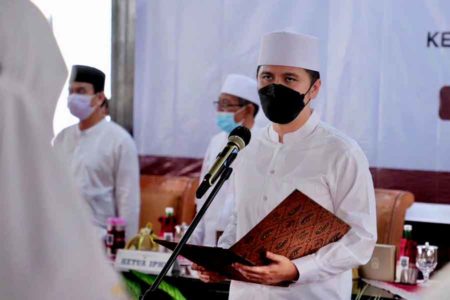 Lantik Ketua IPHI dan MTP Kabupaten Nganjuk, Wagub Jatim Emil Ajak Pengurus Berdharma Bakti pada Masyarakat dan Ummat