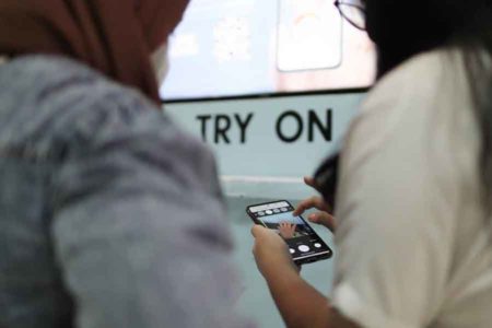 Inovasi Jewelry Virtual Try On dari Aurum Lab, Mau Coba?