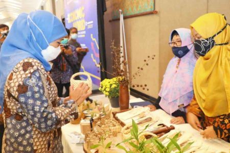 Gubernur Jawa Timur Ajak Pelaku Industri Kreatif Jatim Buat Produk Ramah Lingkungan