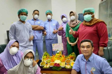 Peringati Hari Dokter Nasional 2021, Gubernur Khofifah Kirim Tumpeng ke Sejumlah Rumah Sakit