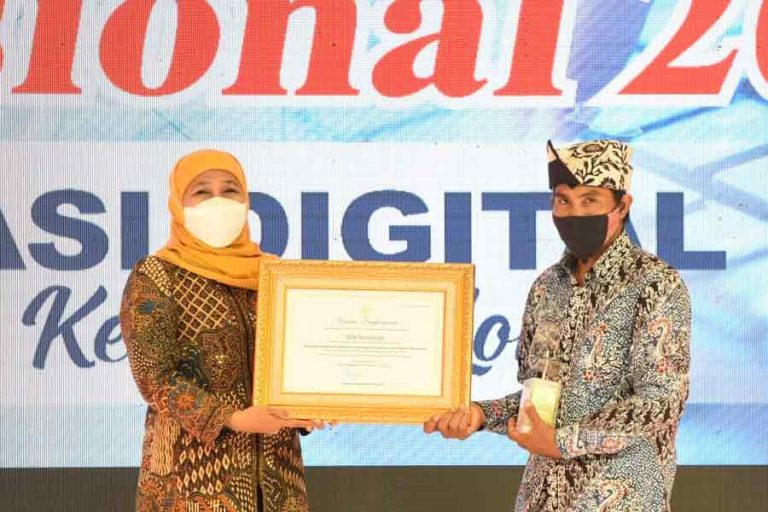 Peringati Hari Aksara Internasional 2021, Gubernur Khofifah ingatkan Literasi Digital butuh Percepatan Massif