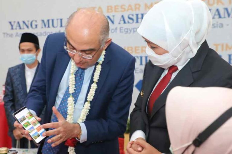 Terima Kunjungan Dubes Mesir, Khofifah : Mesir dan Indonesia Memiliki Kedekatan Spiritual