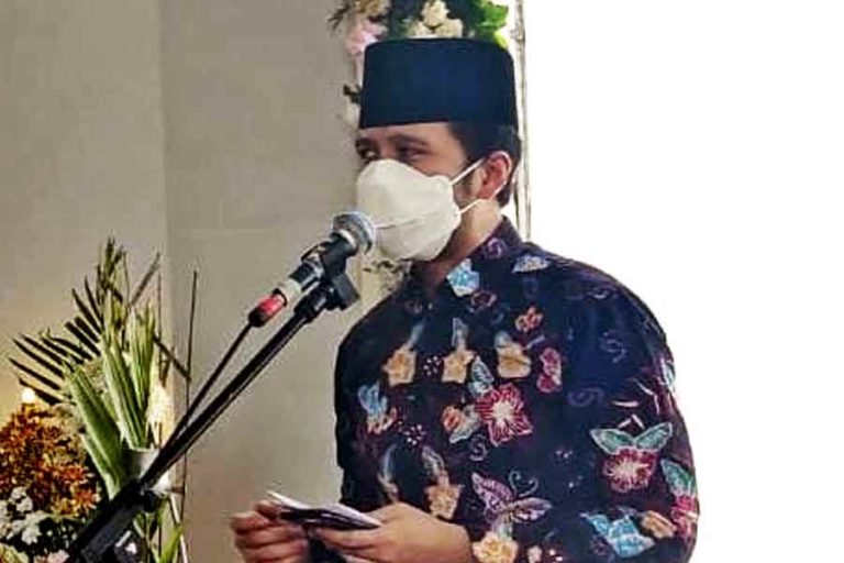 Emil Dardak Ngaku Santri Naturalisasi, Ustadz Abdul Somad Evaluasi Semester
