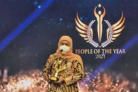 Gubernur Jawa Timur Raih Anugerah People of The Year 2021 Tiga Kategori Penghargaan