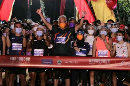 Meski Kalahkan Pelari Pro di Borobudur Marathon, Ganjar tidak Jadi Juara
