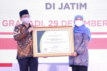 Jadi Provinsi Bebas Desa Tertinggal, Jatim Raih Penghargaan dari Kemendes PDTT