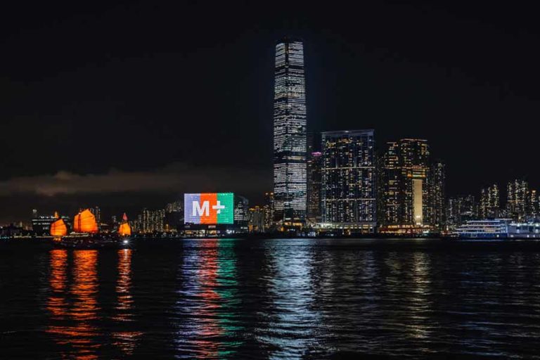 Menikmati Pergantian Tahun dengan Keindahan Victoria Harbour