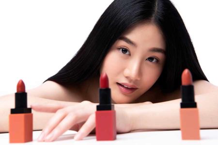 5 Tips Memilih Lipstik yang Tepat