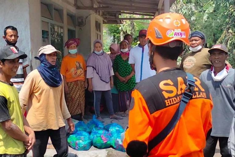 Laznas BMH Kirim Bantuan hingga Dusun Terdekat Semeru