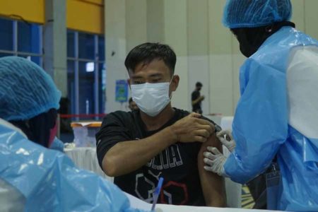 Sediakan 6000 Vaksin, Trakindo Dukung Percepatan Penanganan Covid-19 di Makassar dan Sorong