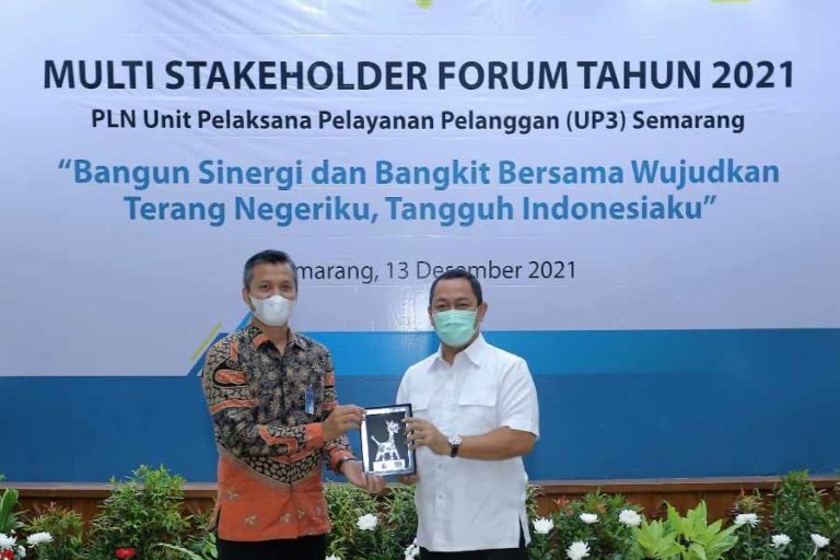 Wali Kota Hendi Minta PLN Semarang Masukkan Kabel ke Bawah Tanah