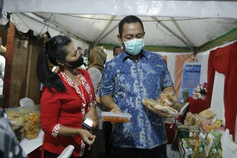 Dorong Pemulihan Ekonomi, Wali Kota Hendi Terus Gelar Pasar UMKM