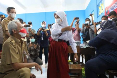 Pasca Vaksinasi Covid-19, Siswa SD Pekalongan : Tidak Sakit, Mau Disuntik Biar Sehat