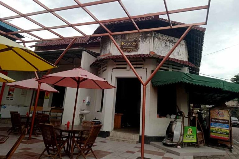 Angkringan Kayoon Heritage, Hadirkan Suasana Vintage di Surabaya