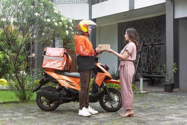Natal dan Tahun Baru, Momen Kembangkan Bisnis Melalui Pengiriman Instan