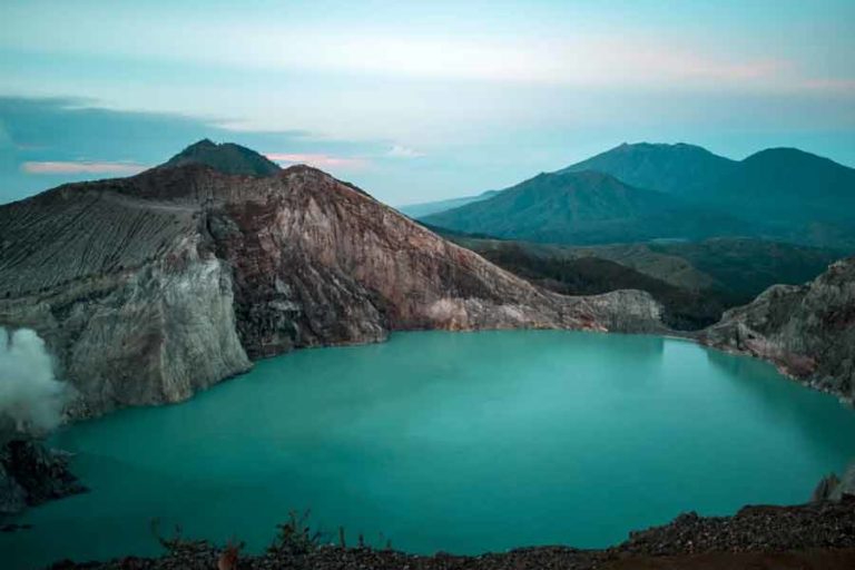 Status Gunung Ijen Waspada, Masyarakat Diimbau Pakai Masker Jika Mencium Belerang
