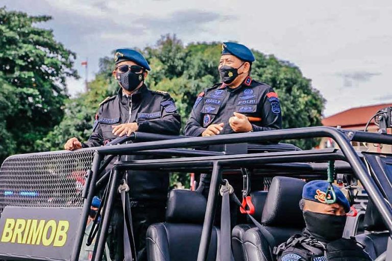 Mahfud Ingatkan Brimob Soal Ancaman Siber dan Radikalisme