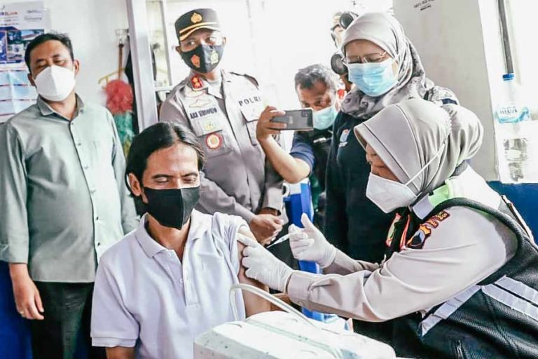 Asyiknya Vaksinasi di Pemalang Jawa Tengah, Peserta bisa Dapat Hadiah