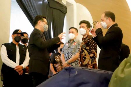 Emil Dardak : Meski Berjarak Selalu tetap di Hati