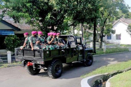 Amankan Nataru, Prajurit Batalyon Infanteri 1 Marinir Gelar Patroli