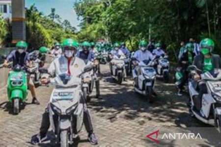 Kolaborasi ITS Indonesia dan WRI Ditandai Dengan Konvoi Kendaraan Listrik Grab