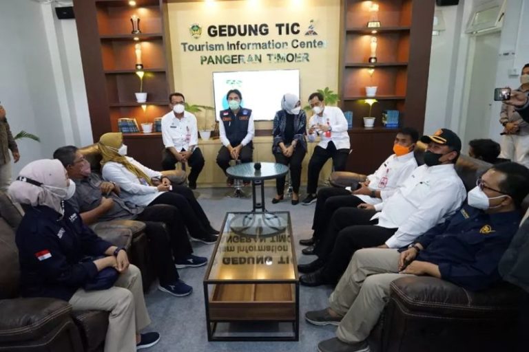 Bupati Madiun Resmikan Gedung Pusat Informasi Pariwisata