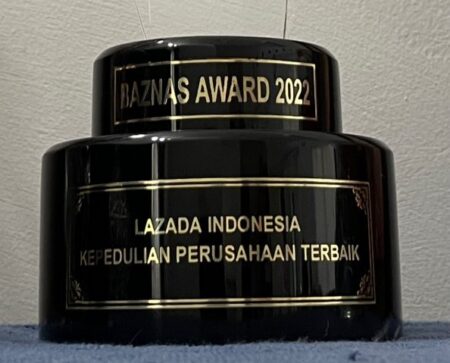 Kategori Kepedulian Perusahaan Terbaik, Lazada Terima Penghargaan Baznas