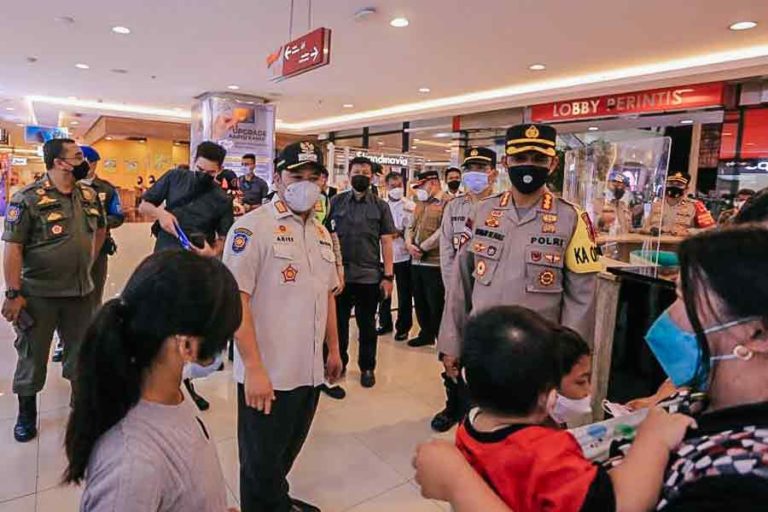 Pantau Pergantian Tahun, Wali Kota Tangerang Pastikan Masyarakat Tidak Euforia