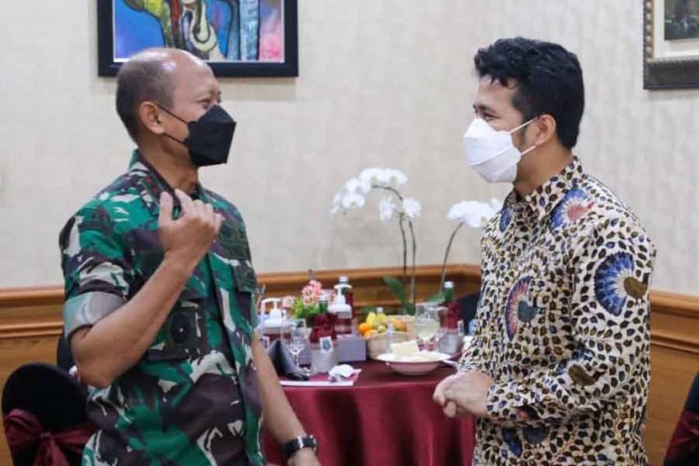 Terkait Vaksin Booster, Emil Dardak Minta Masyarakat tunggu Aturan Pemerintah