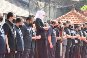 Dorong Pemulihan Ekonomi, Khofifah Minta OPD Gerak Cepat Realisasikan APBD 2022