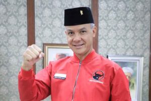 Ganjar : Pesan Ibu Megawati Sangat Menggelegar, Kader Tidak Boleh Memunggungi Rakyat