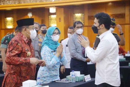 Pernah Terima Aduan, Emil Dardak Tegas Minta tak ada Pungli di Sekolah