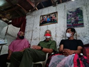 Lihat Rumah Reyot milik Kader PDI Perjuangan, Ganjar : Boleh Saya Bangun?