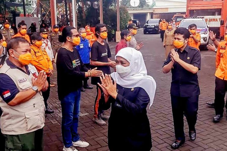 Awal tahun 2022, Khofifah Pimpin Apel Pagi di BPBD Jatim