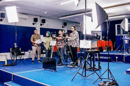 Terima Hibah Kemendikbud Ristek Dikti, Stikosa-AWS Perkuat Kelas Digital Marketing Communication