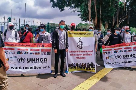 Tuntut Keadilan, Ratusan Pengungsi Afghanistan Gelar Aksi di IRTI Monas