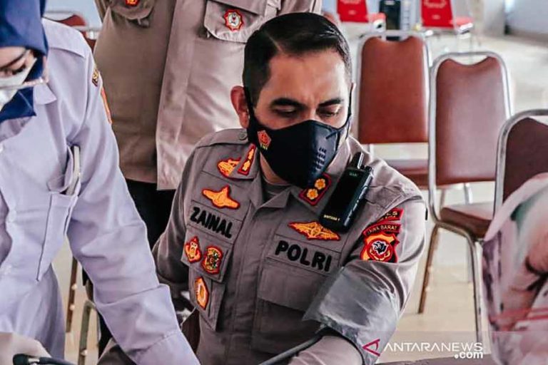 Antisipasi Tertular Covid-19, Ratusan Personel Polres Sukabumi Kota jalani Vaksinasi Penguat