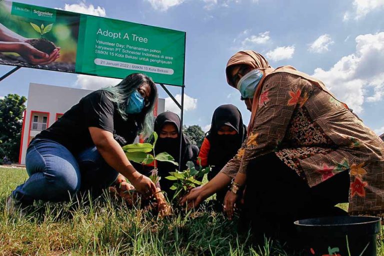 Schneider Electric Siap Gandeng SMK Promosikan Lingkungan Sekolah Hijau
