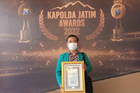 BEM Nusantara Jatim Sabet Piagam Penghargaan Kapolda Jatim Award 2022