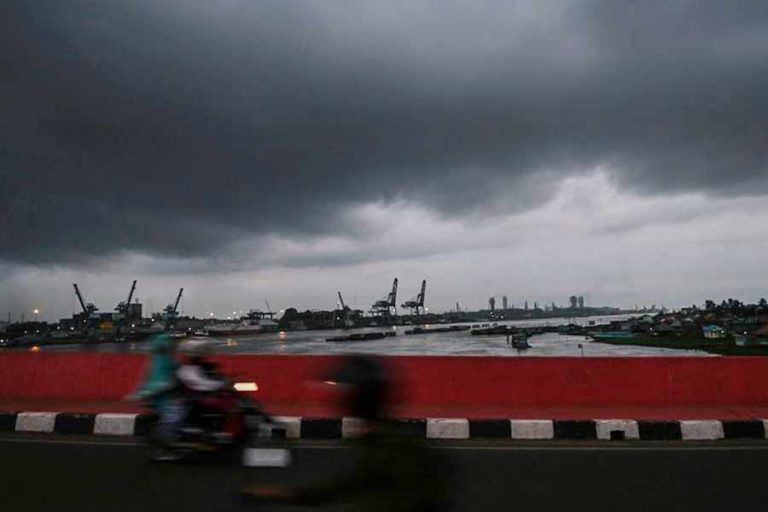 Info BMKG, Warga di Sembilan Kabupaten Sumsel Waspada Hujan Lebat Disertai Petir