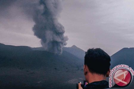 BMKG: Butuh Proses untuk Koneksikan Sinyal Gempa Letusan ke Peladen