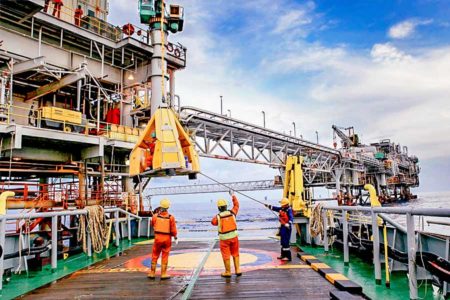 Kontribusi Produksi Migas Subholding Upstream Pertamina Sepanjang 2021 Capai 897 MBOEPD