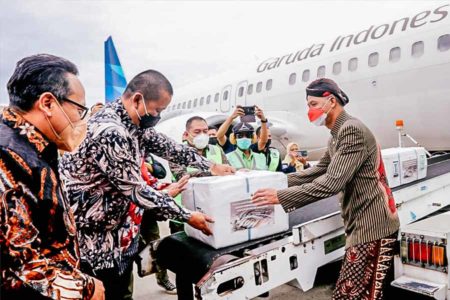 Akses Kapal Ditutup, Ganjar Dorong Ekspor UMKM lewat Pesawat Kargo