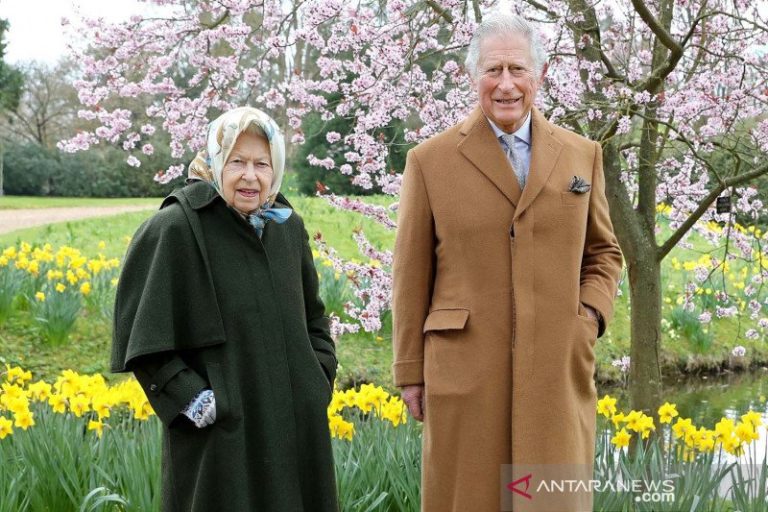 Tetap Lakukan Tugas Ringan di Kastil Windsor, Ratu Elisabeth Positif Covid-19