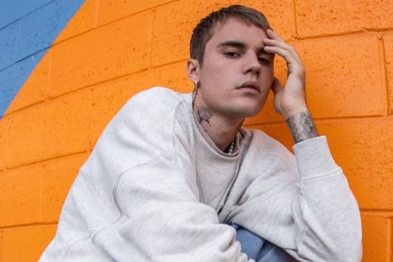 Kecewa, Justin Bieber Batalkan Tur Dunia Karena Positif Covid-19