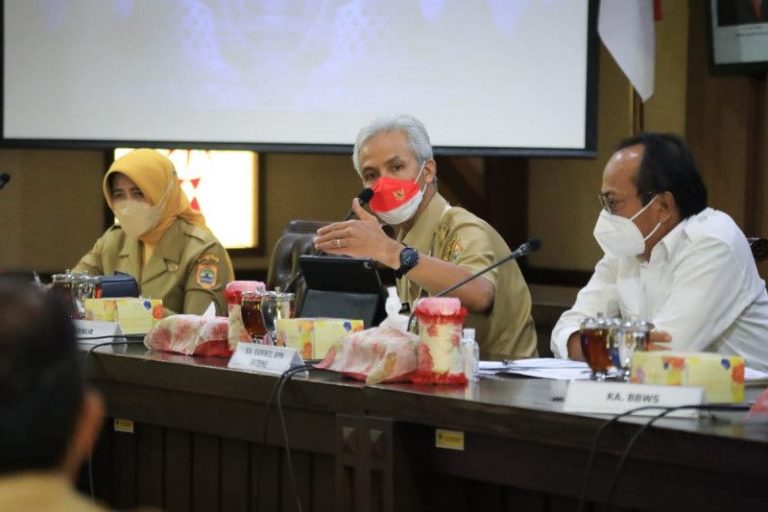 Ganjar Minta Semua Pejabat Melakukan Evaluasi Terkait Kasus Bendungan Bener