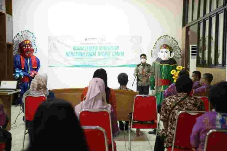 Kurangi Limbah Pangan, Surplus Latih UMKM Manfaatkan Makanan Sisa yang Belum Terjual