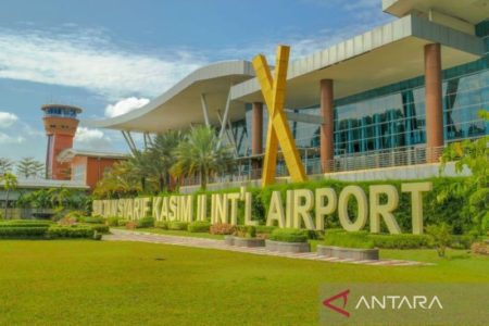 Terima Sertifikat Dari ACI, Bandara SSK II Pekanbaru Harus Tingkatkan Pelayanan Konsumen
